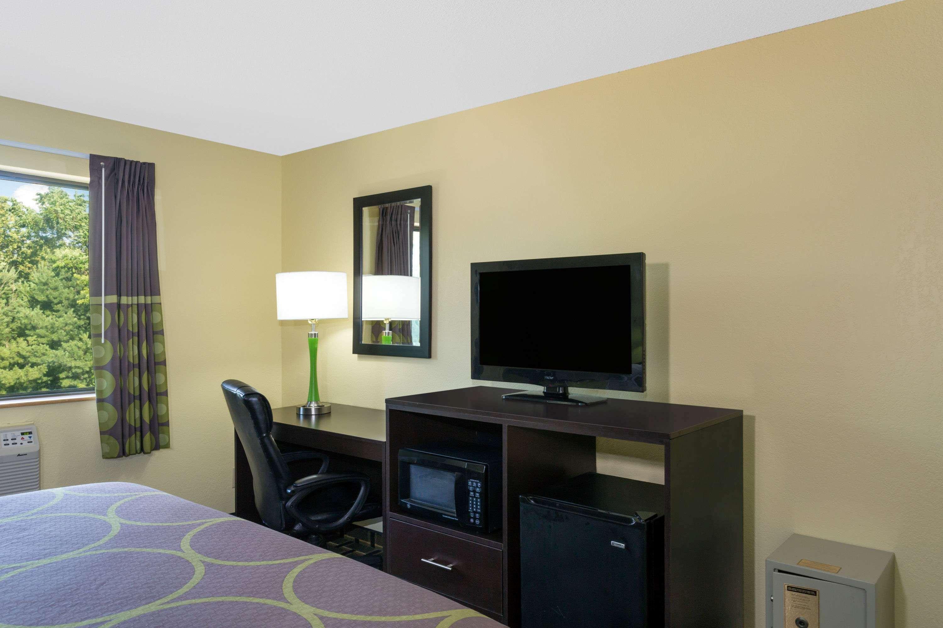 Motel Super 8 By Wyndham Marietta Exteriér fotografie